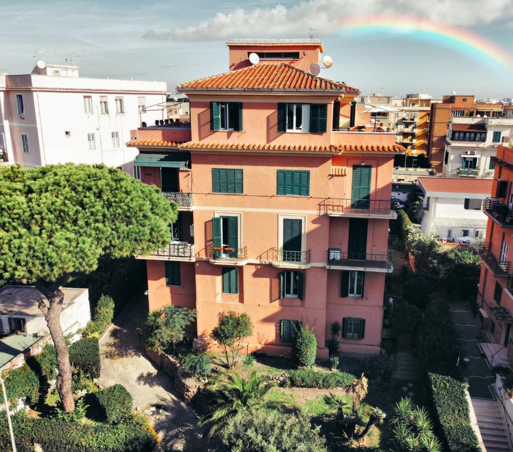 リド・ディ・オスティアPenthouse Sea Viewアパートメント エクステリア 写真